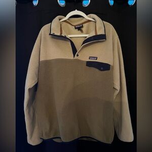 Large Patagonia Fleece